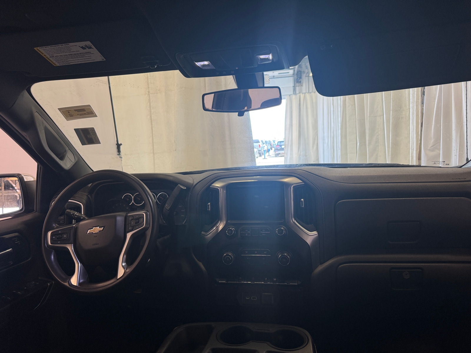 Thumbnail: 2020 Chevrolet Silverado 1500 - 3