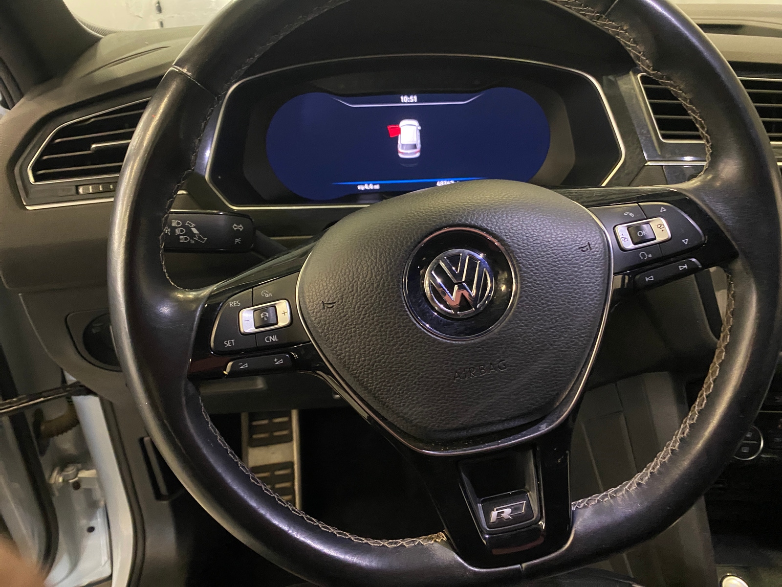 Thumbnail: 2018 Volkswagen Tiguan - 5