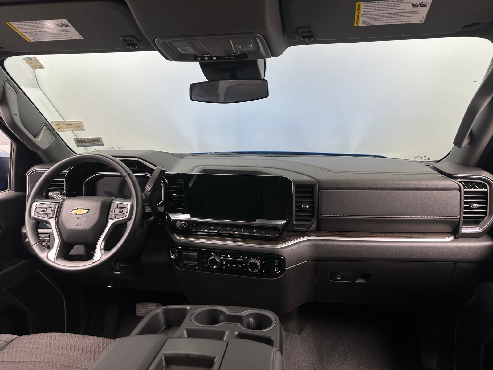 Thumbnail: 2026 Chevrolet Silverado 1500 - 3