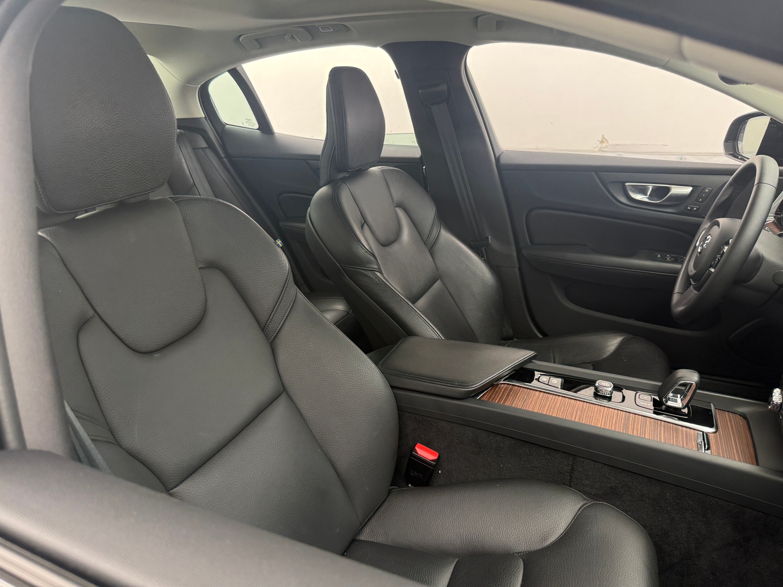 Thumbnail: 2024 Volvo S60 - 2