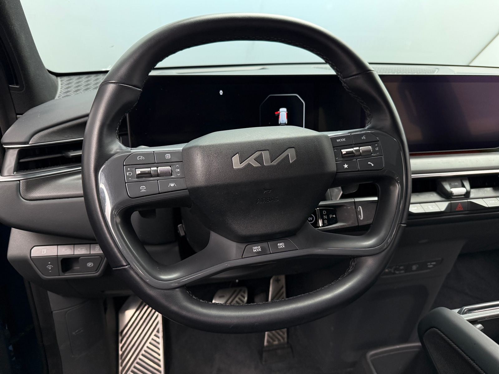 Thumbnail: 2024 Kia EV9 - 4
