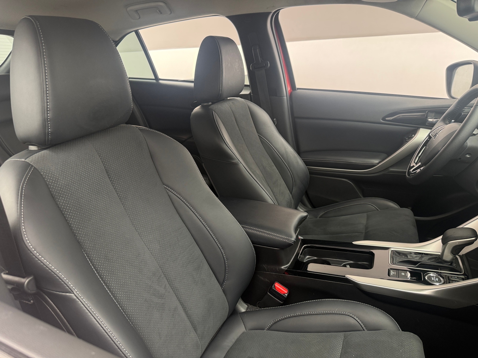 Thumbnail: 2024 Mitsubishi Eclipse Cross - 2