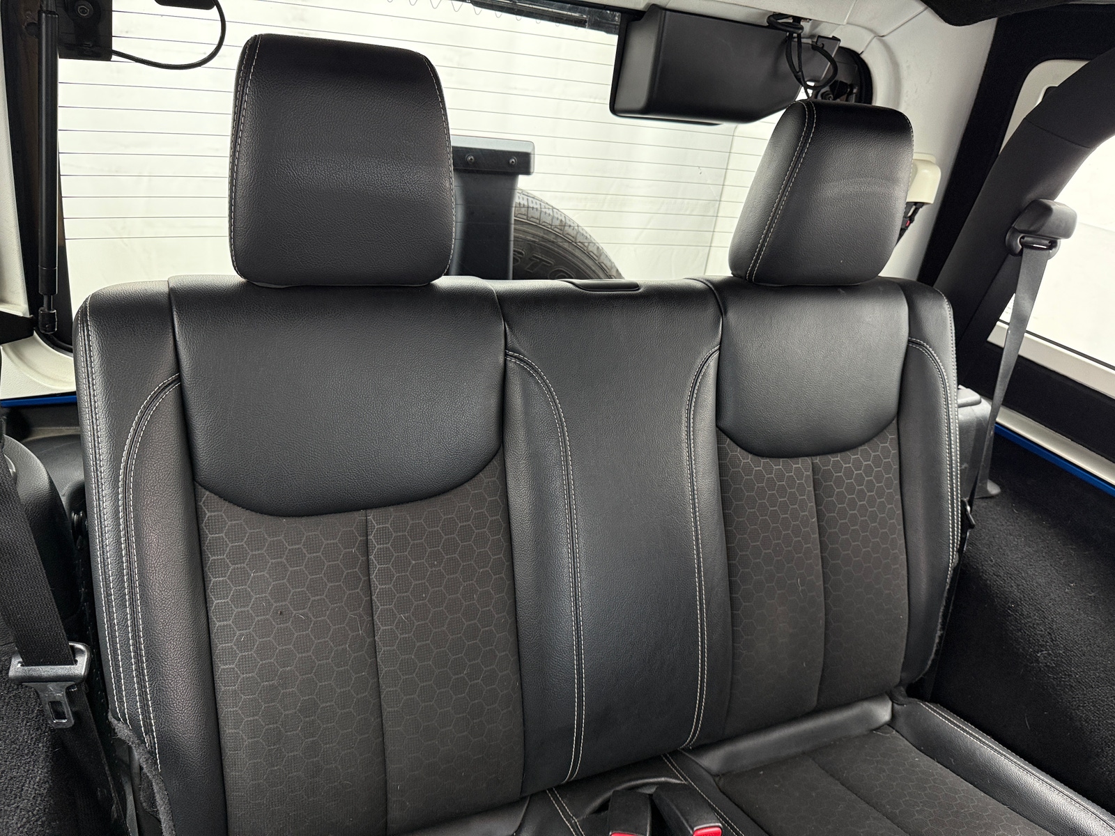 Thumbnail: 2016 Jeep Wrangler - 6