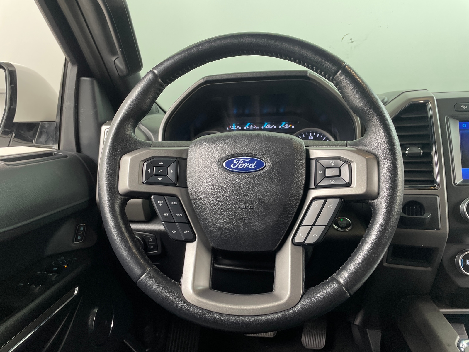 Thumbnail: 2021 Ford Expedition - 4