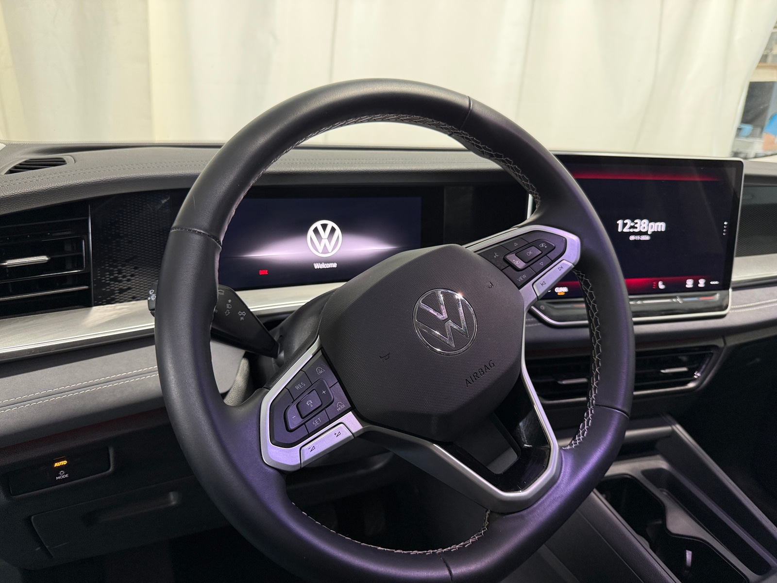 Thumbnail: 2026 Volkswagen Tiguan - 4