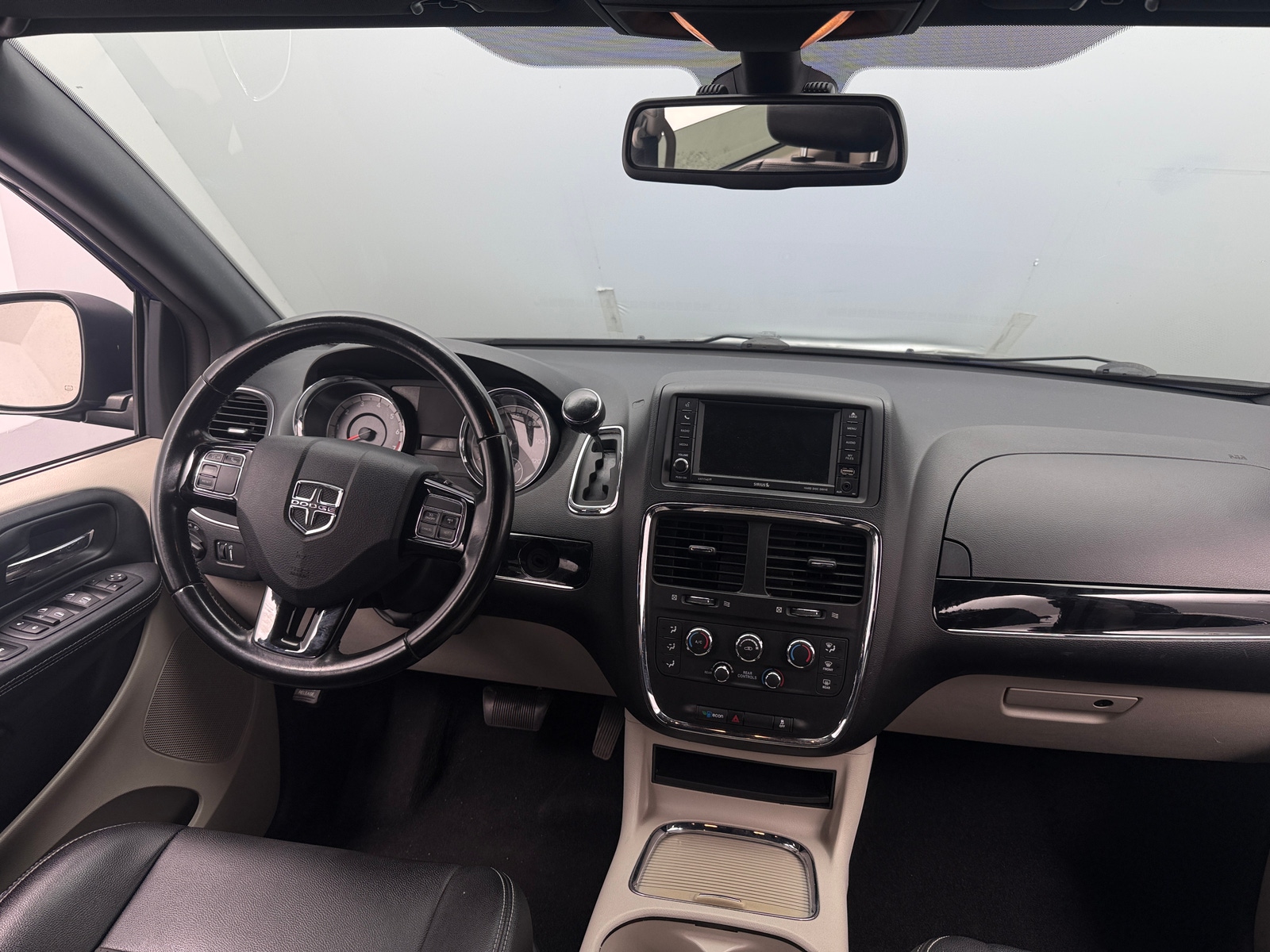 Thumbnail: 2020 Dodge Grand Caravan - 2
