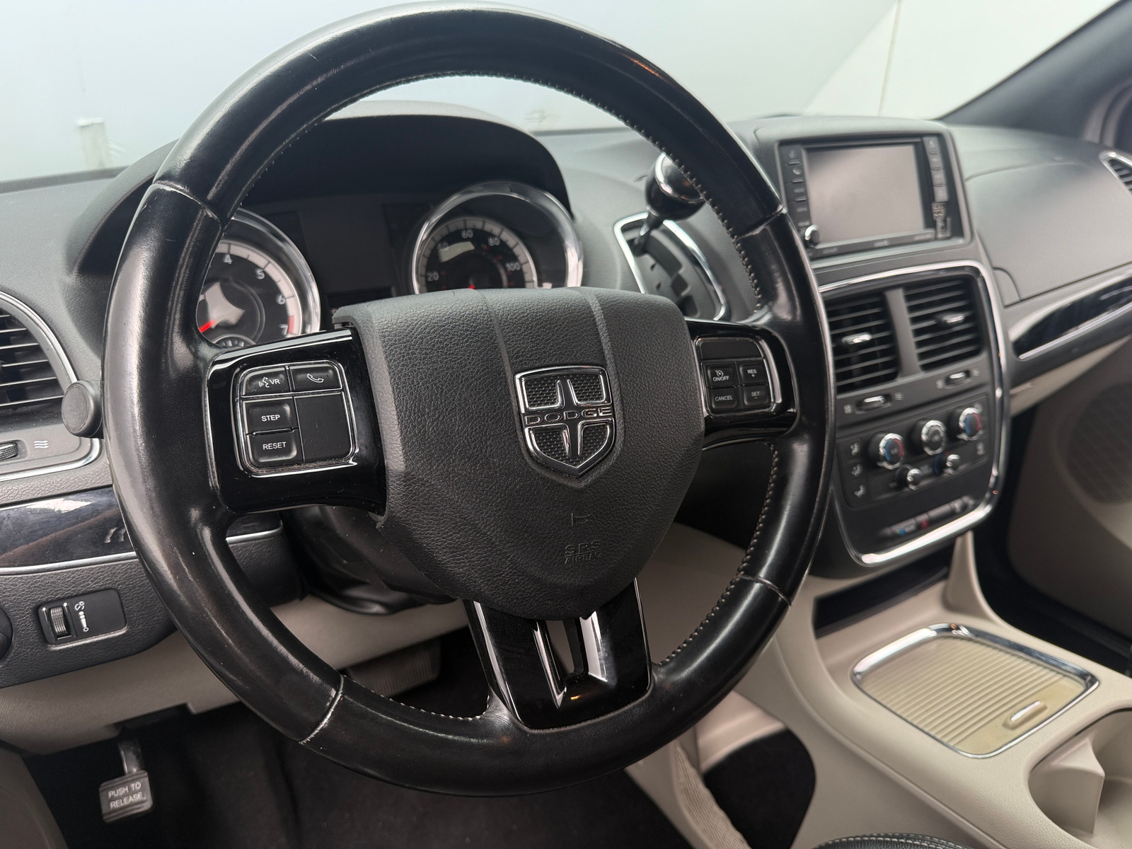 Thumbnail: 2020 Dodge Grand Caravan - 4