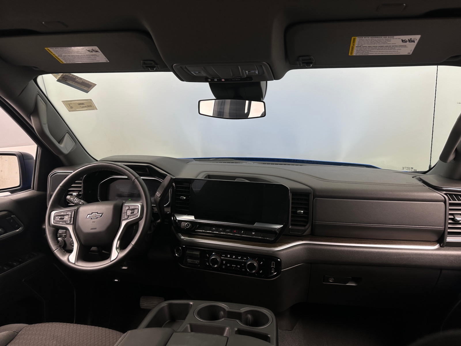 Thumbnail: 2026 Chevrolet Silverado 1500 - 3