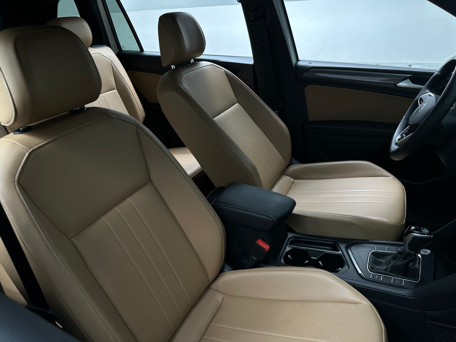 Thumbnail: 2022 Volkswagen Tiguan - 2