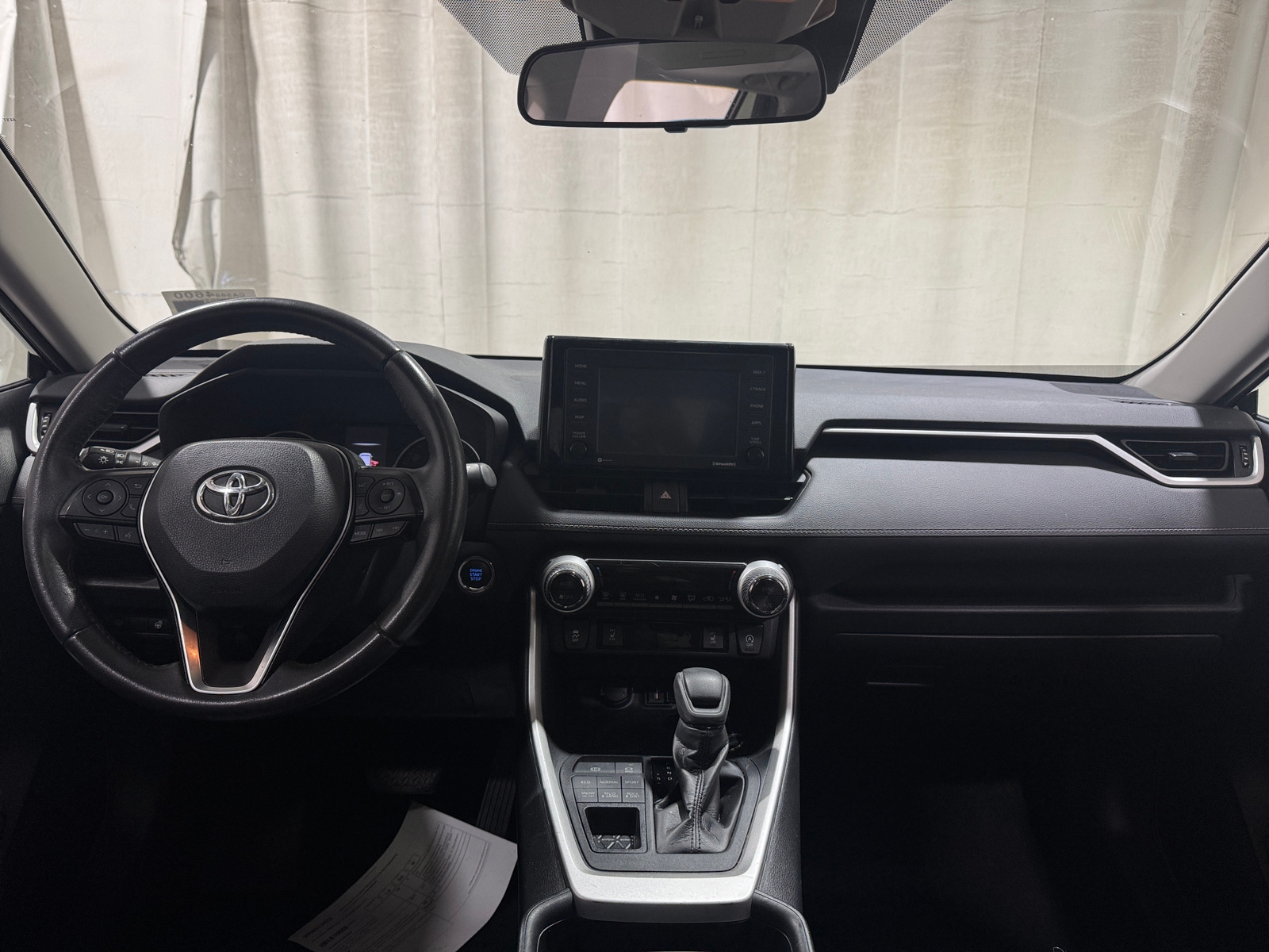 Thumbnail: 2021 Toyota RAV4 - 3