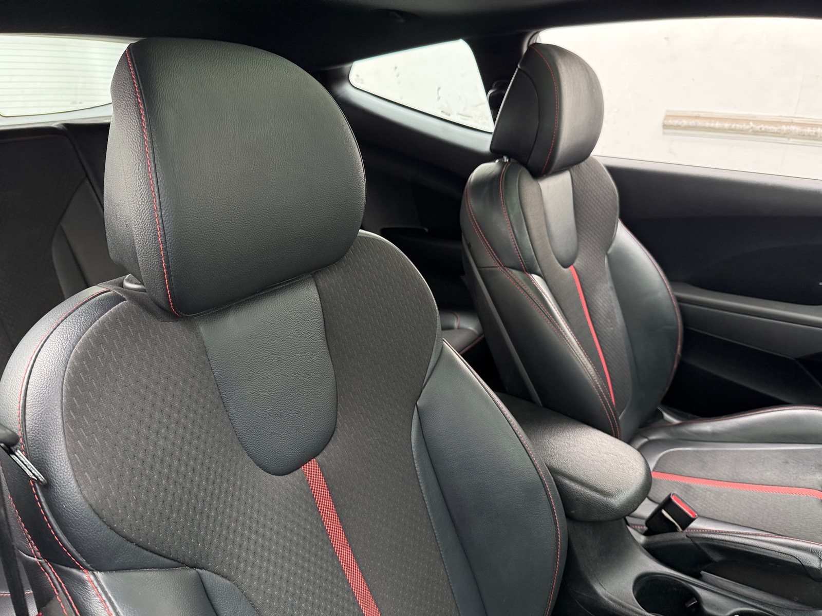 Thumbnail: 2019 Hyundai Veloster - 2