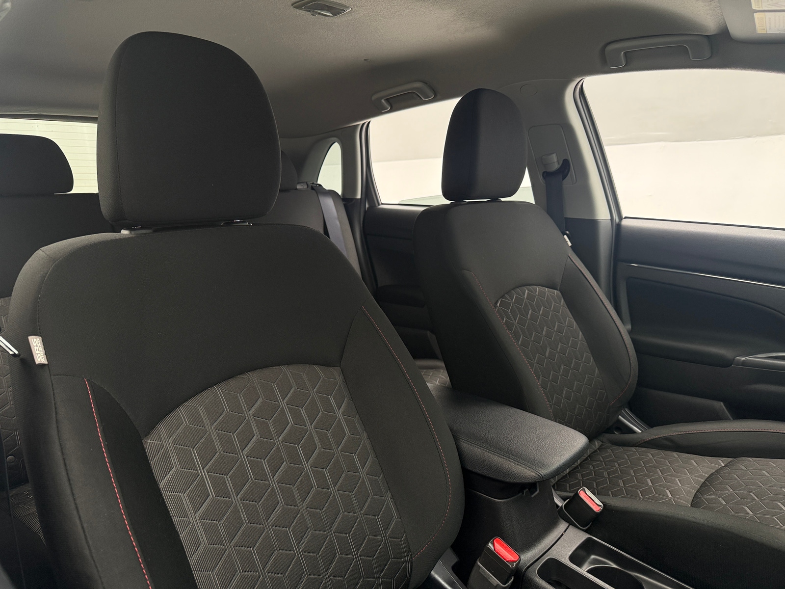 Thumbnail: 2026 Mitsubishi Outlander Sport - 2