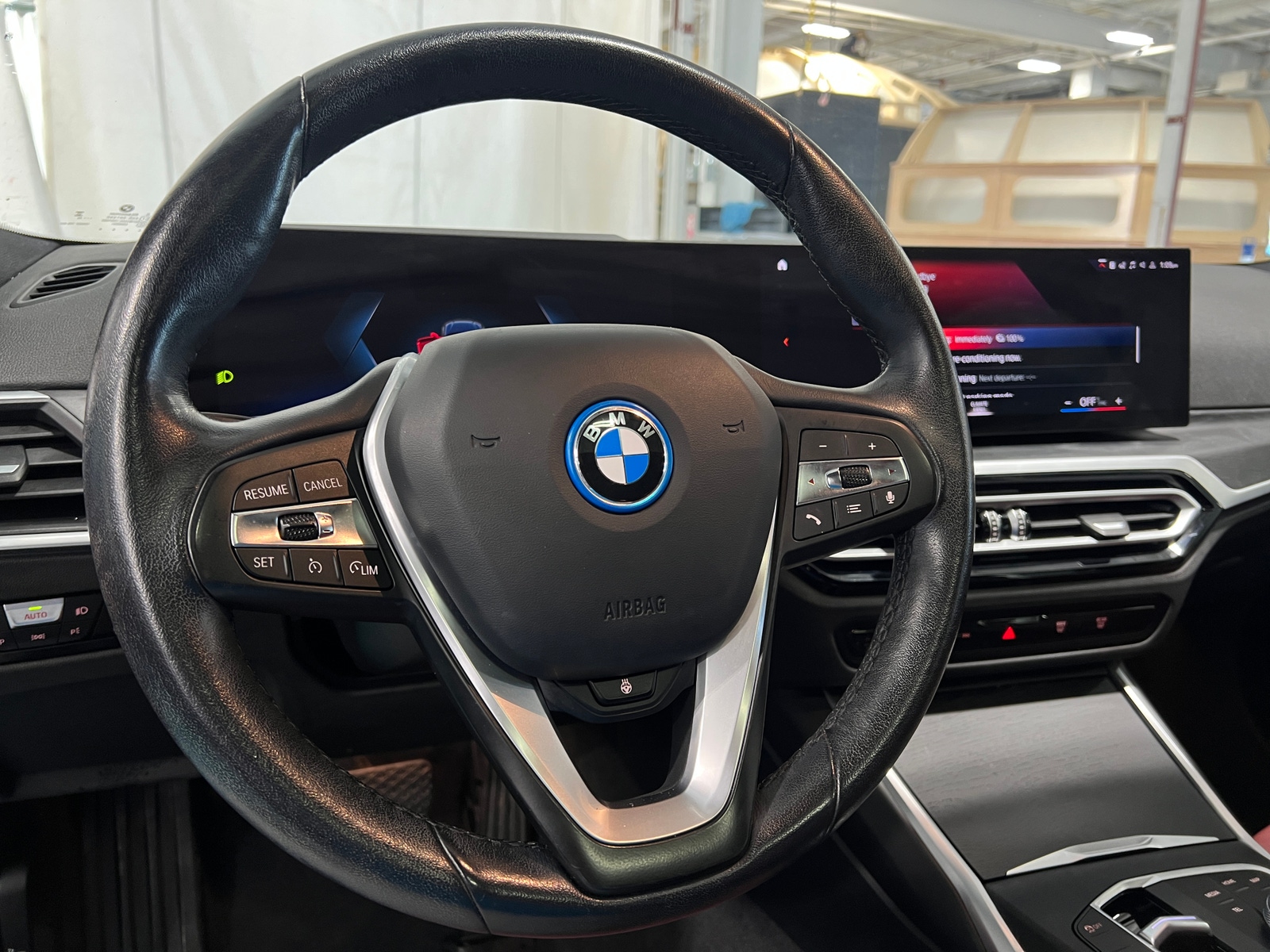 Thumbnail: 2023 BMW i4 - 4