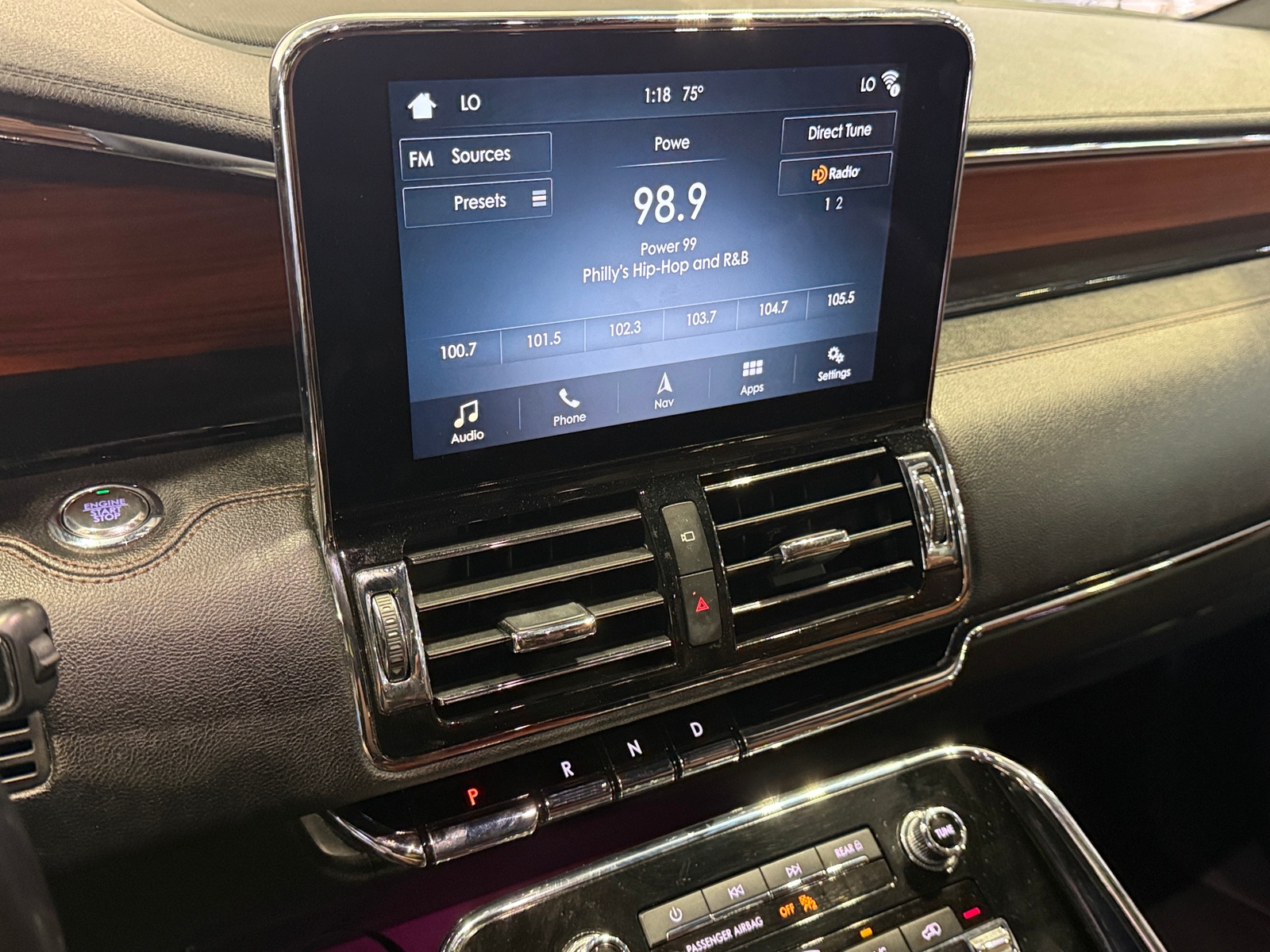 Thumbnail: 2019 Lincoln Navigator L - 3