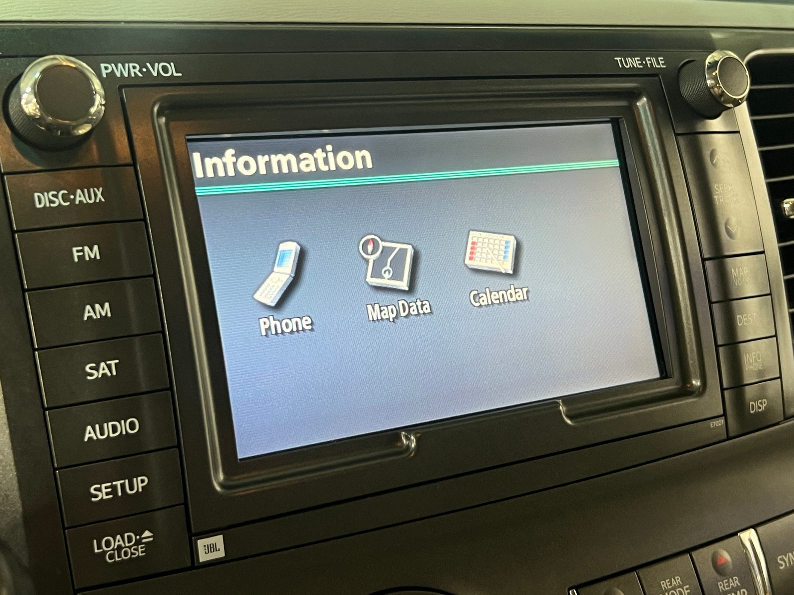 Thumbnail: 2012 Toyota Sienna - 4