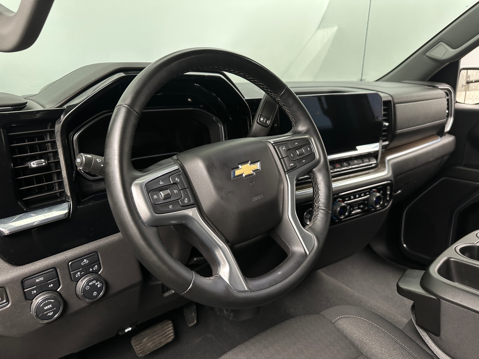 Thumbnail: 2024 Chevrolet Silverado 1500 - 5