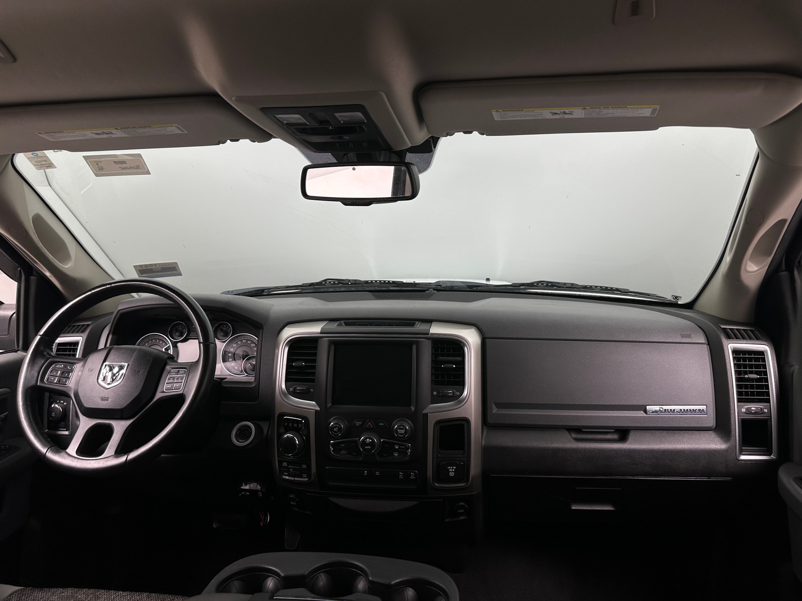 Thumbnail: 2019 RAM 1500 Classic - 3