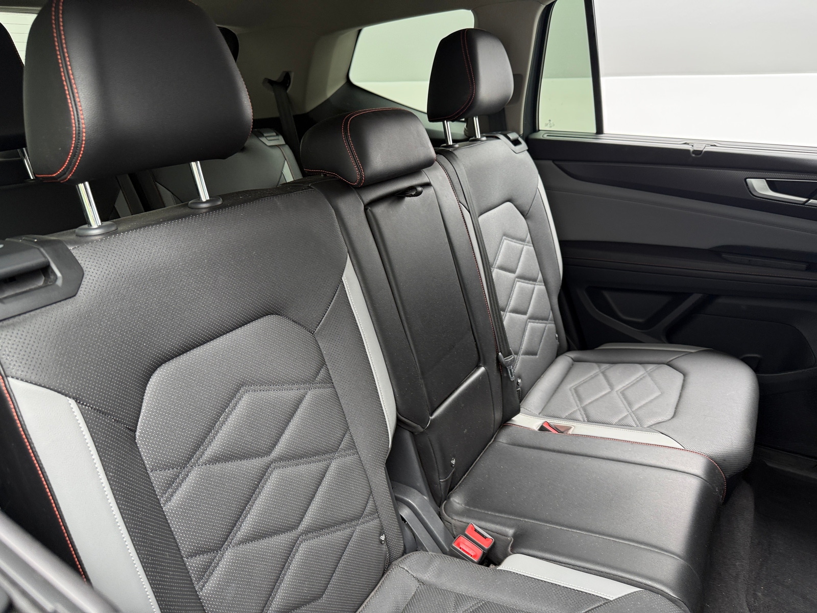 Thumbnail: 2024 Volkswagen Atlas - 6
