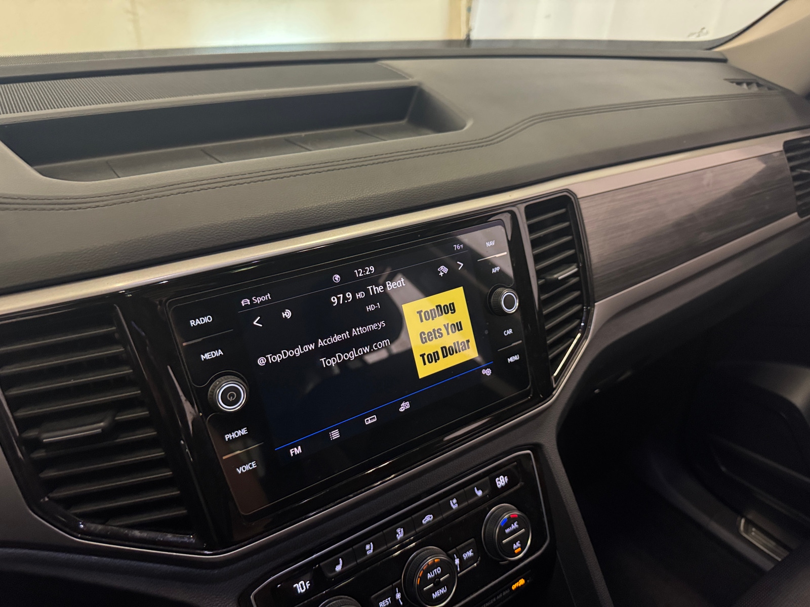 Thumbnail: 2021 Volkswagen Atlas - 3