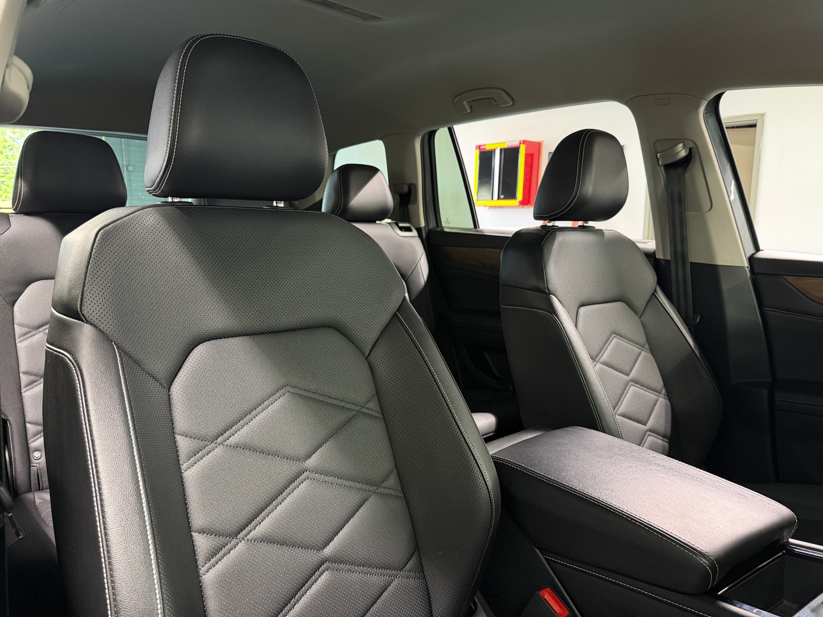 Thumbnail: 2024 Volkswagen Atlas - 2