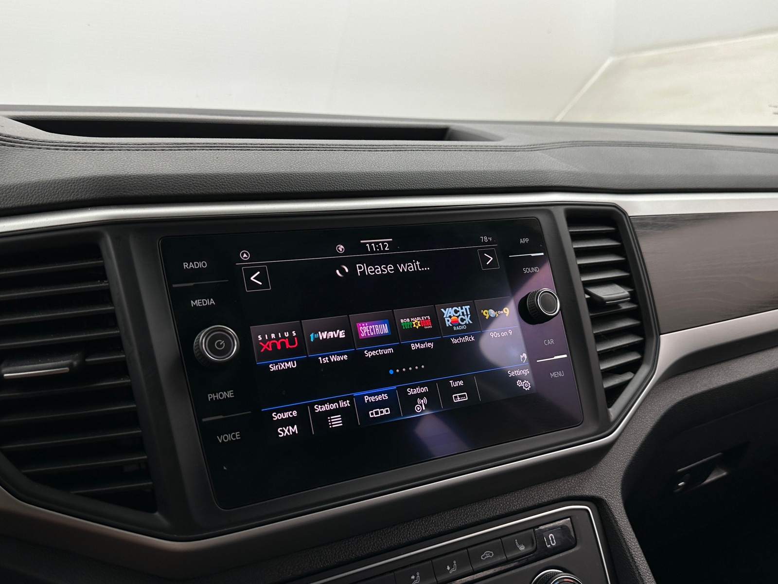 Thumbnail: 2021 Volkswagen Atlas - 4