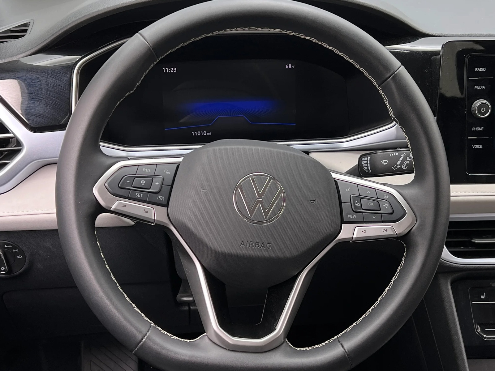 Thumbnail: 2026 Volkswagen Taos - 5
