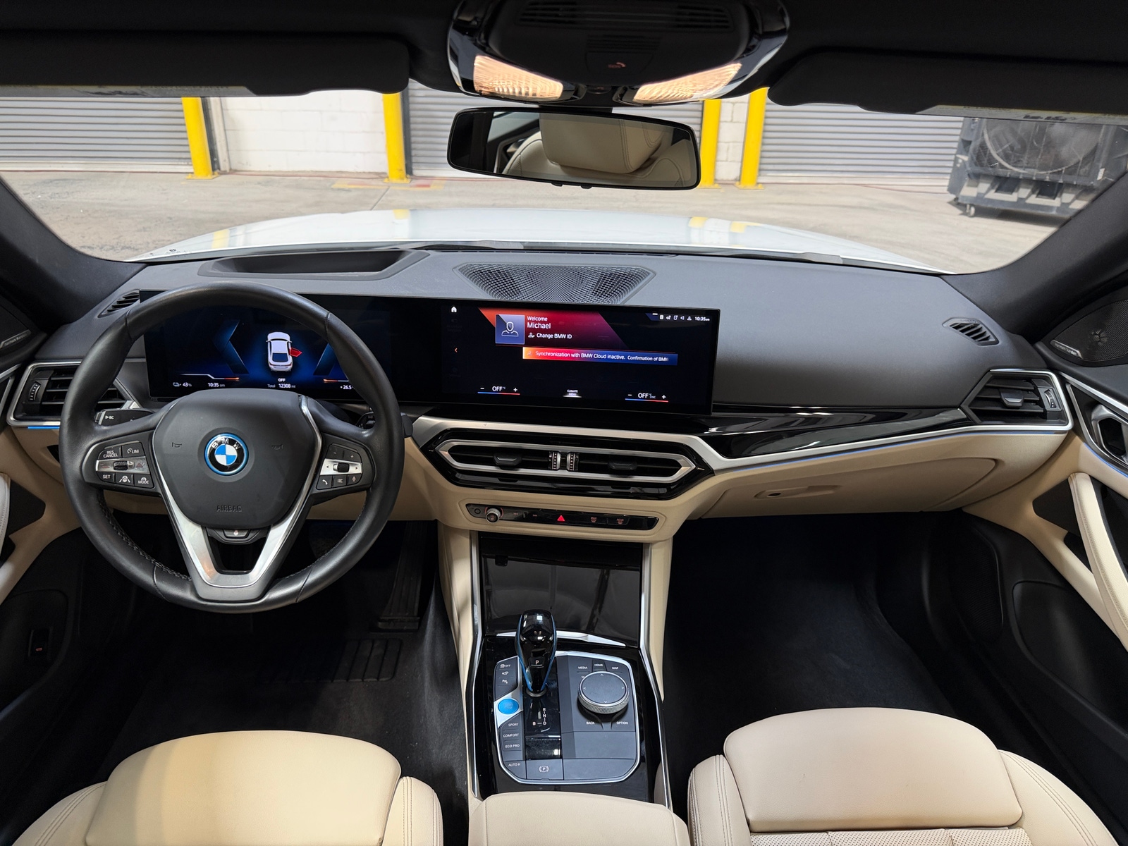 Thumbnail: 2023 BMW i4 - 2