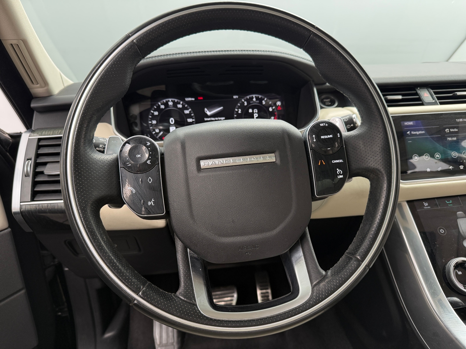 Thumbnail: 2020 Land Rover Range Rover Sport - 4