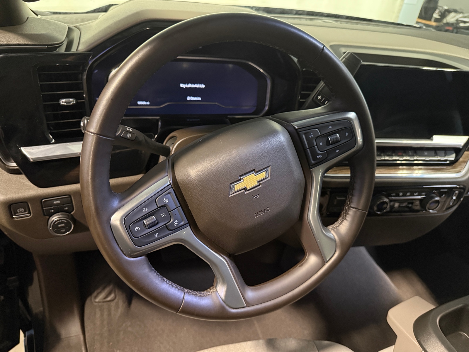 Thumbnail: 2023 Chevrolet Silverado 1500 - 5