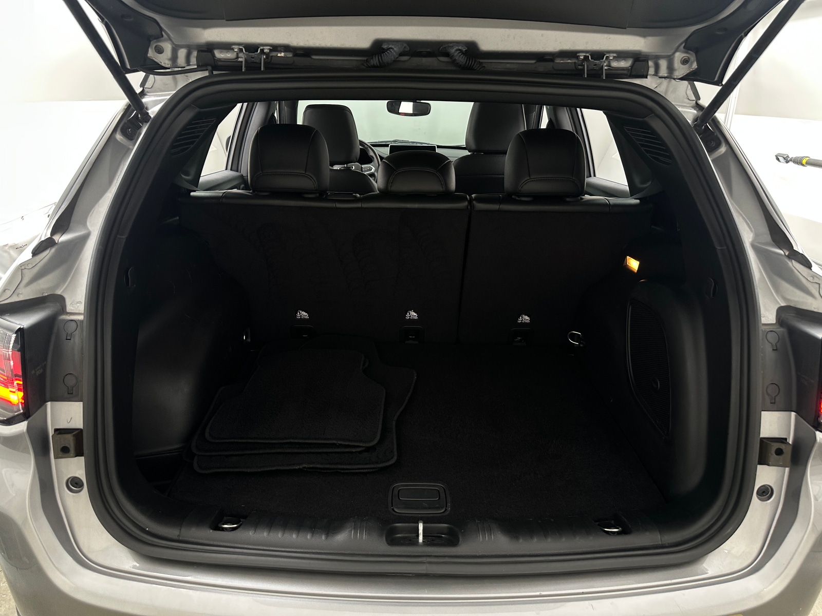 Thumbnail: 2022 Jeep Compass - 6