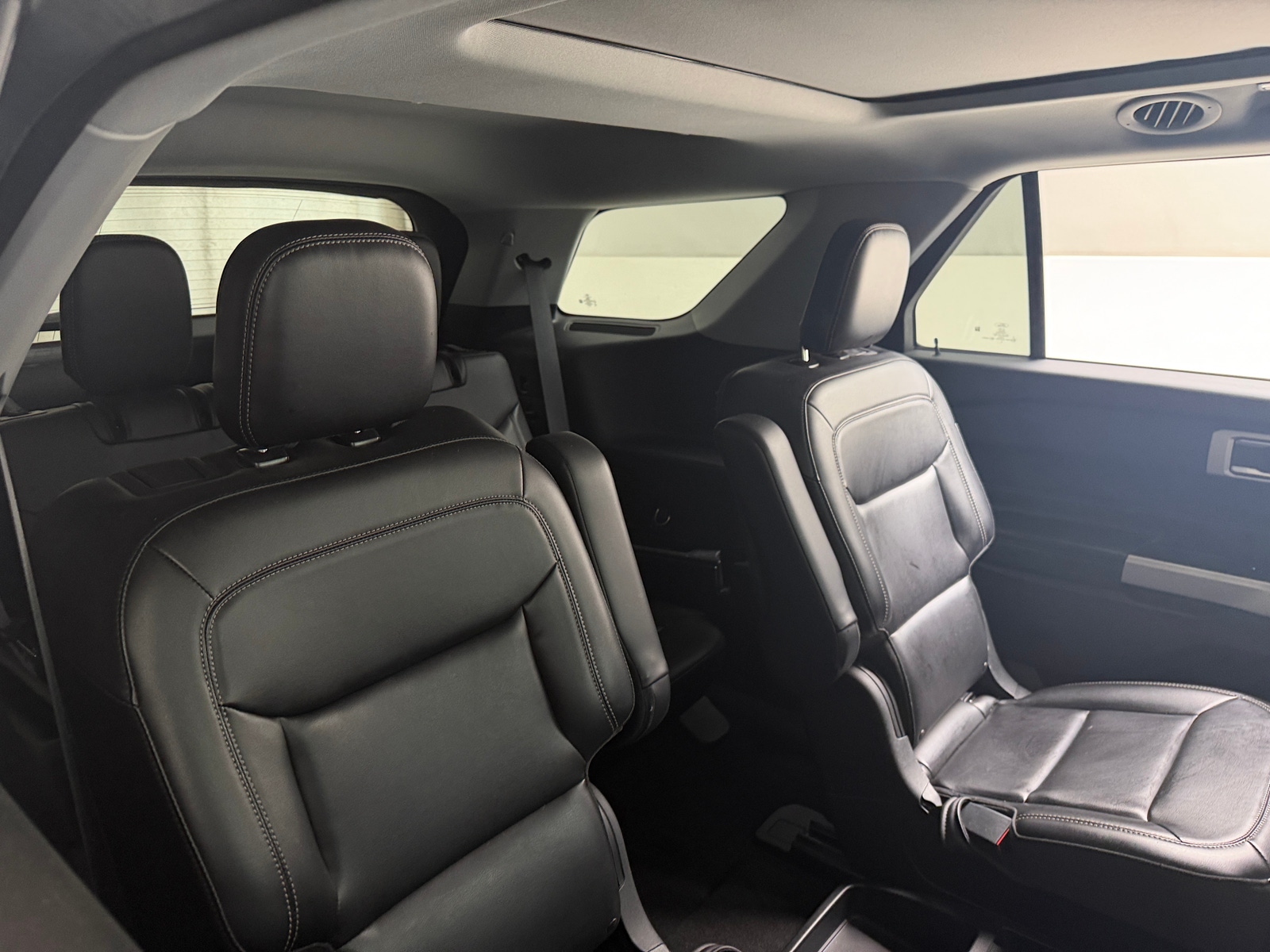 Thumbnail: 2021 Ford Explorer - 5