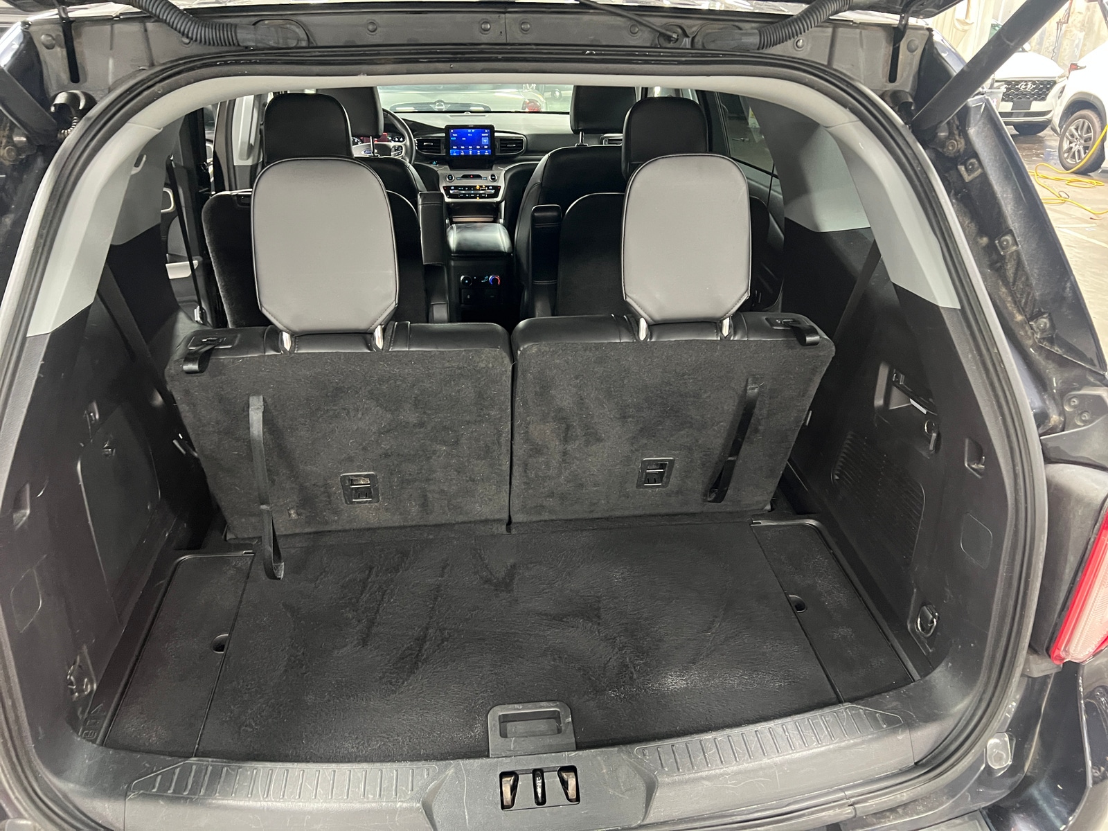 Thumbnail: 2021 Ford Explorer - 6