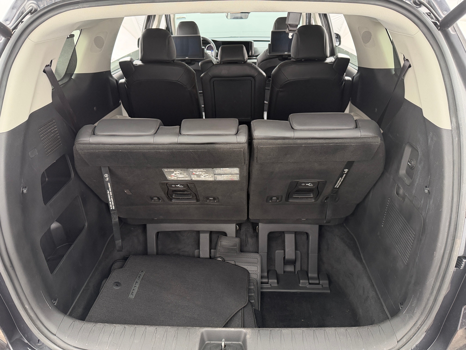 Thumbnail: 2024 Kia Carnival - 6