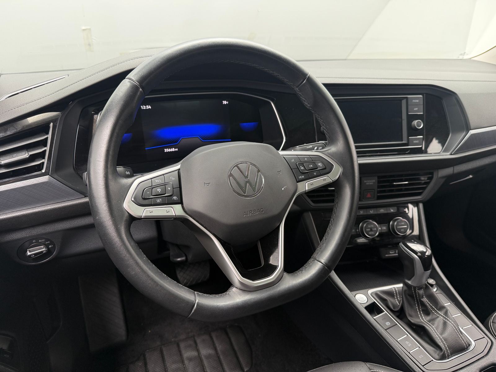 Thumbnail: 2023 Volkswagen Jetta - 5