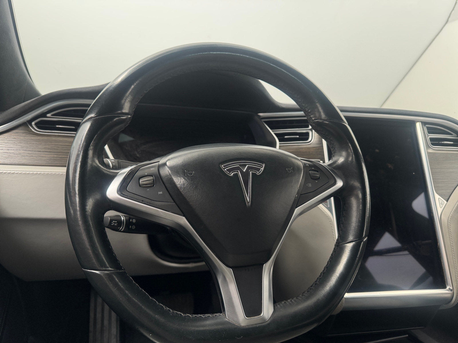 Thumbnail: 2016 Tesla Model S - 4