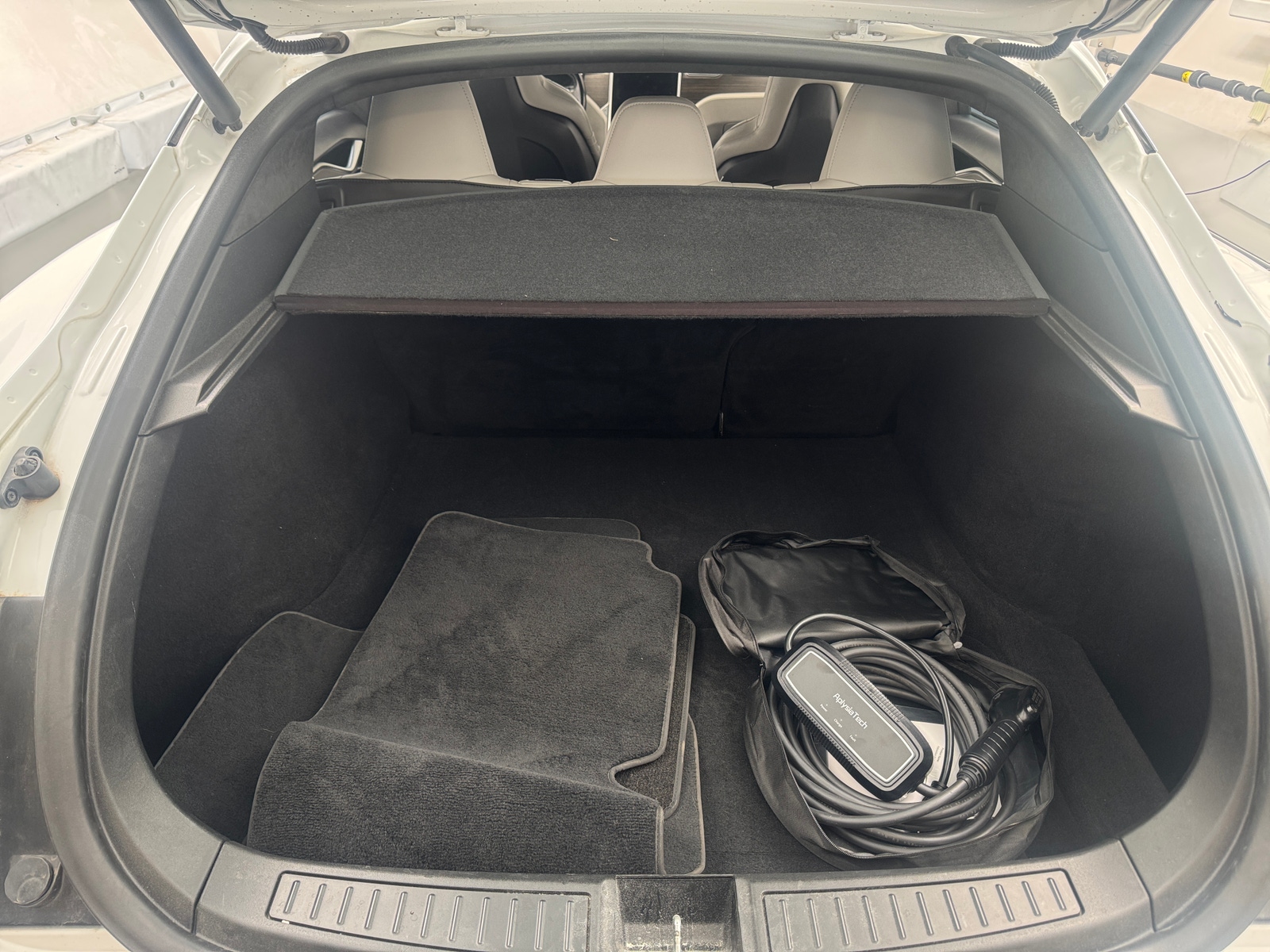 Thumbnail: 2016 Tesla Model S - 6