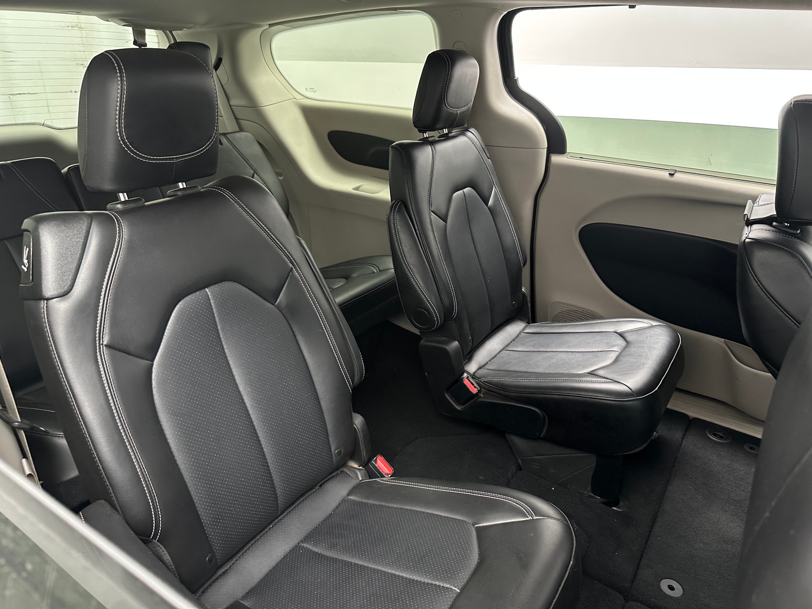 Thumbnail: 2024 Chrysler Pacifica - 5