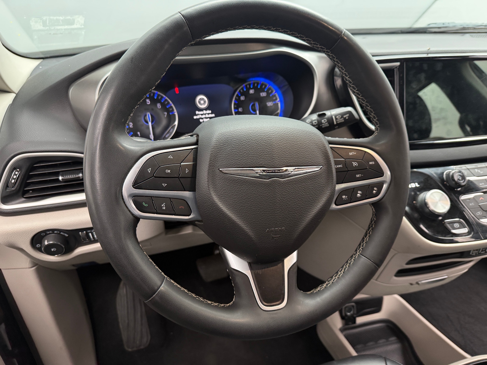 Thumbnail: 2024 Chrysler Pacifica - 4