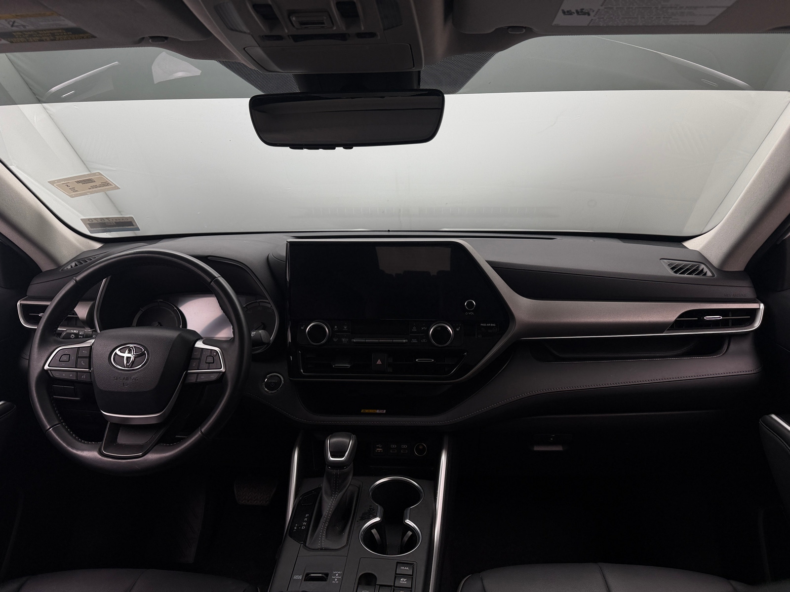 Thumbnail: 2023 Toyota Highlander - 2