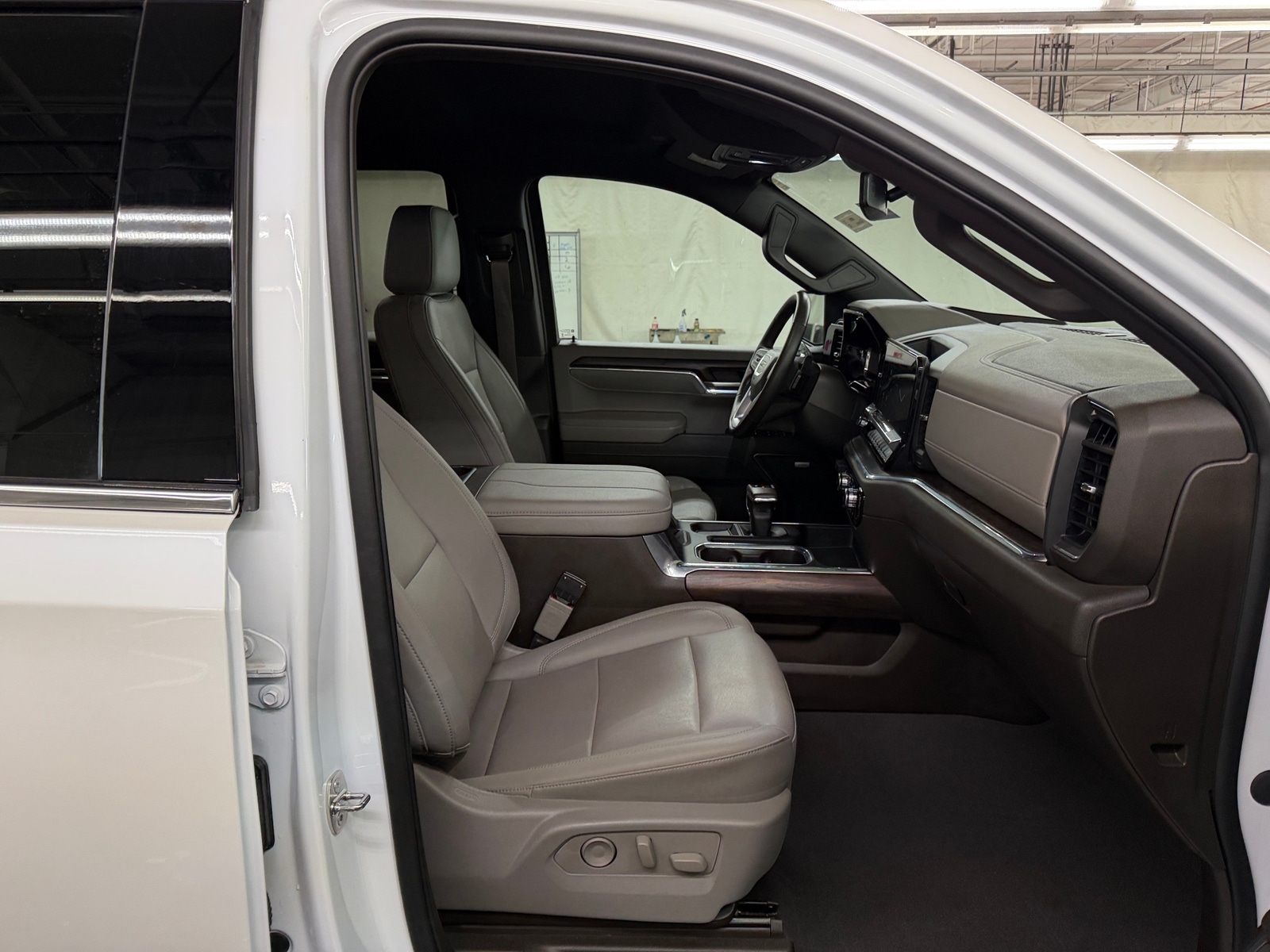 Thumbnail: 2023 GMC Sierra 1500 - 5