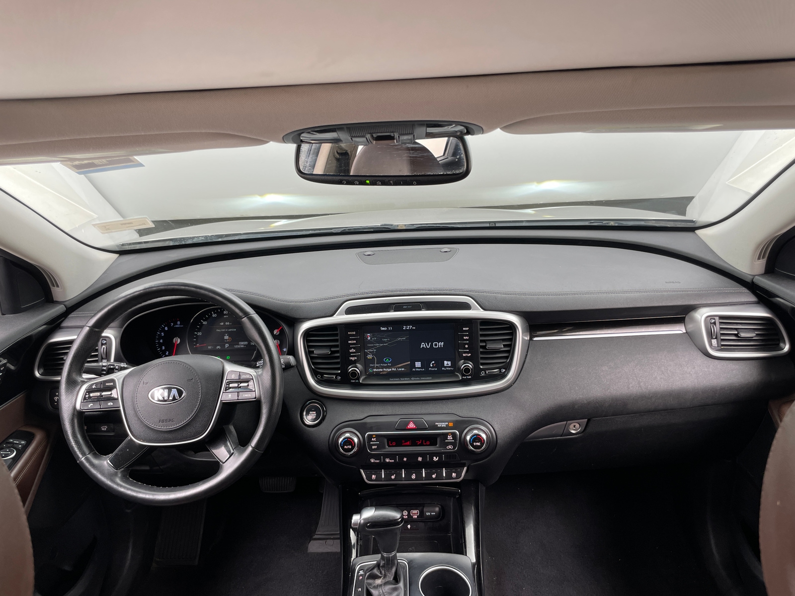 Thumbnail: 2019 Kia Sorento - 2