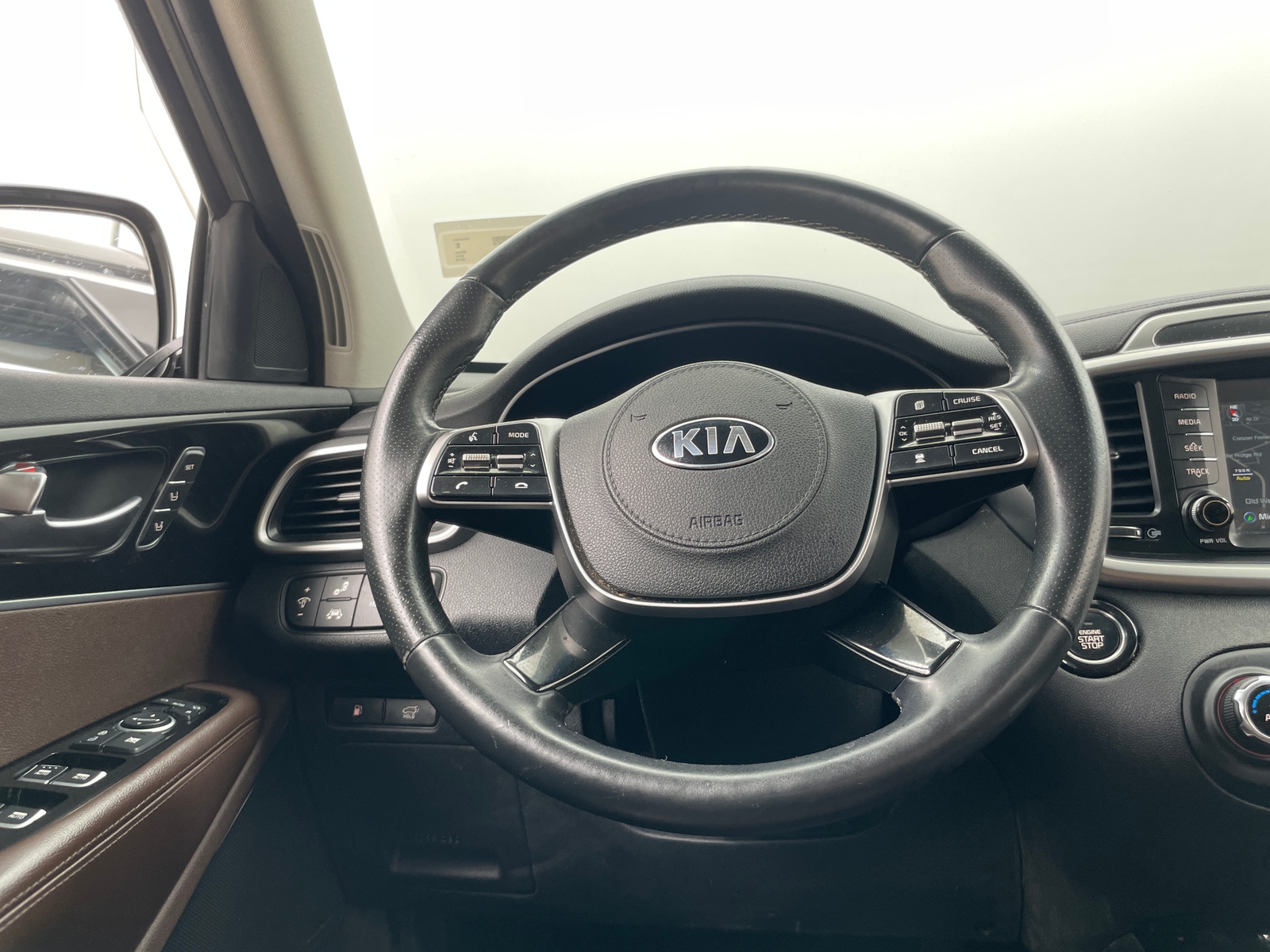 Thumbnail: 2019 Kia Sorento - 4