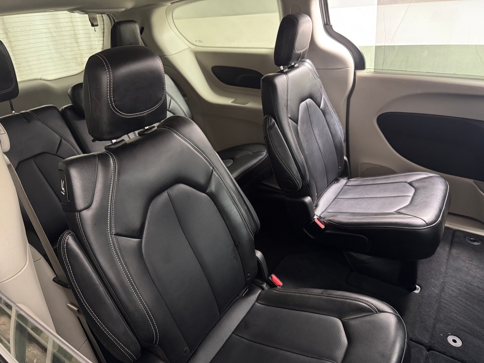 Thumbnail: 2024 Chrysler Pacifica - 5