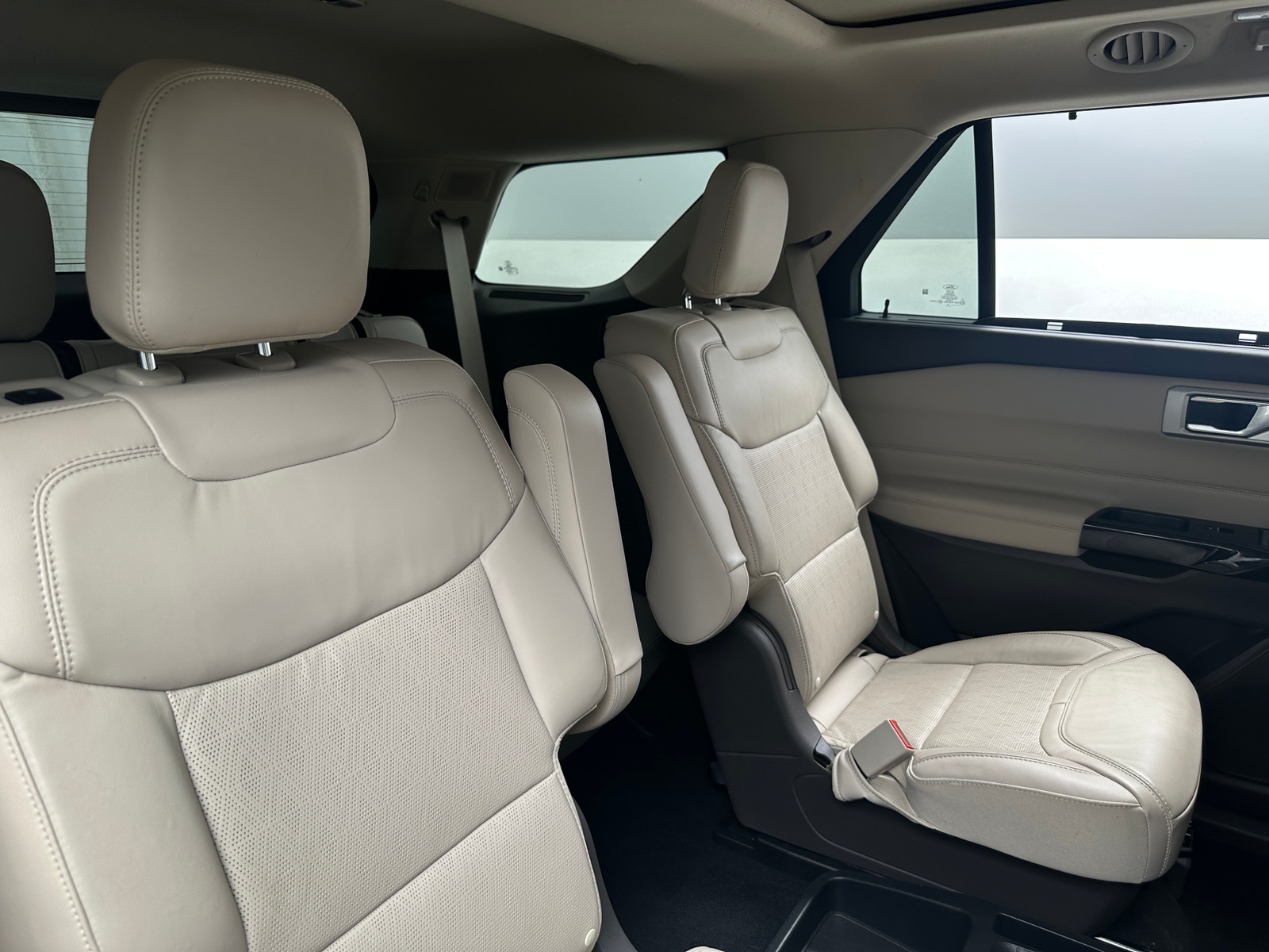 Thumbnail: 2021 Ford Explorer - 5