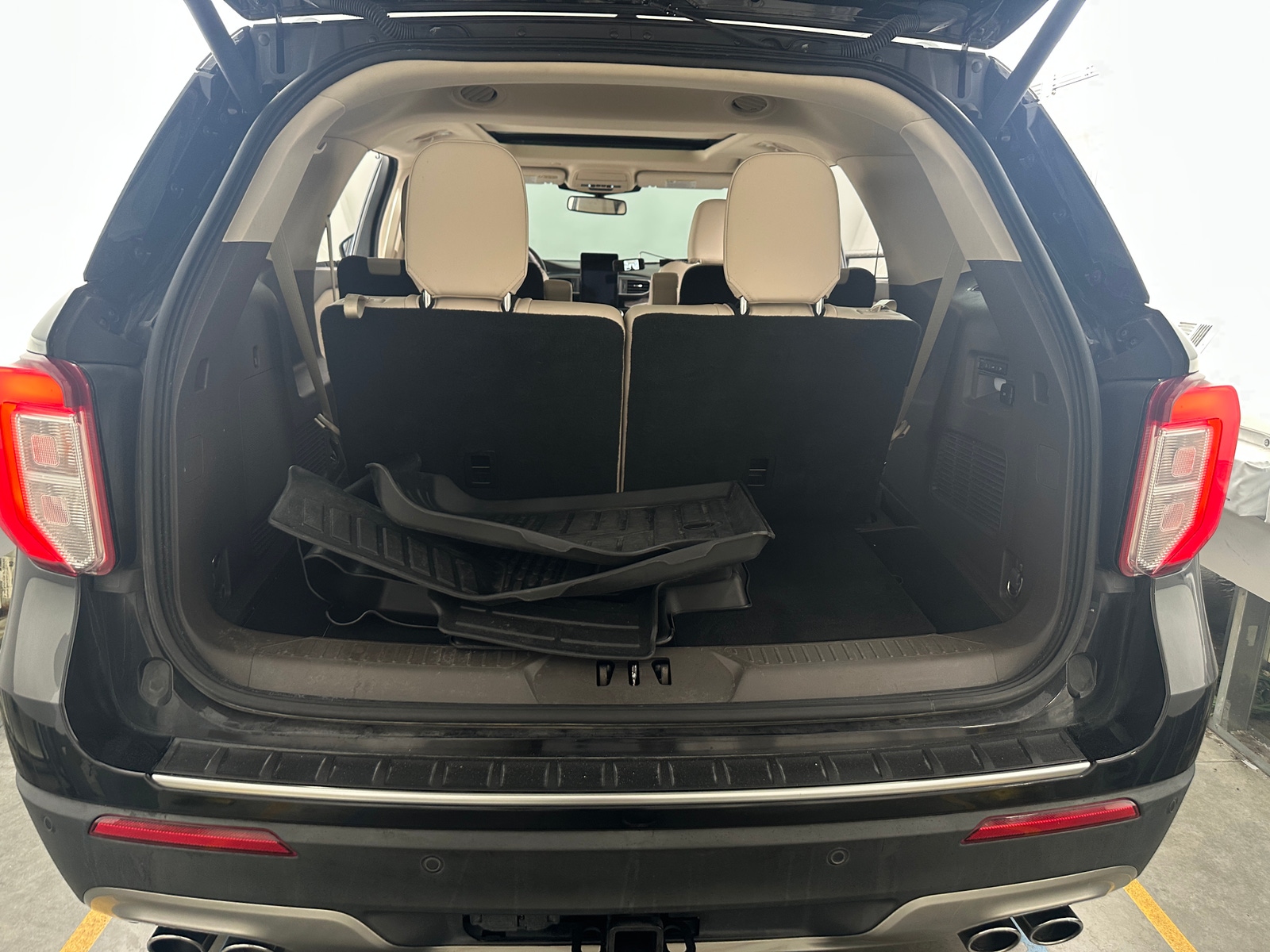 Thumbnail: 2021 Ford Explorer - 6