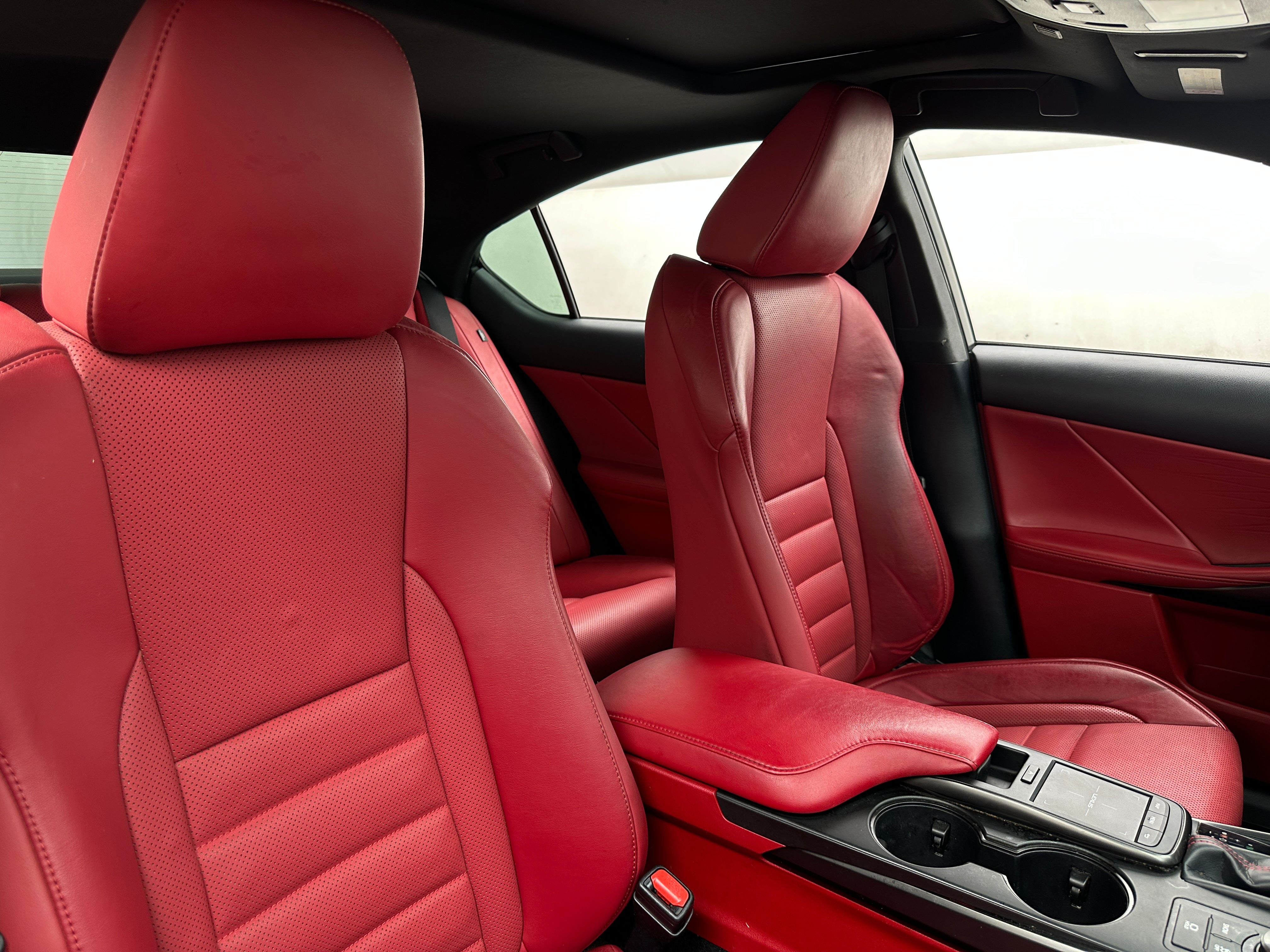 2021 Lexus IS