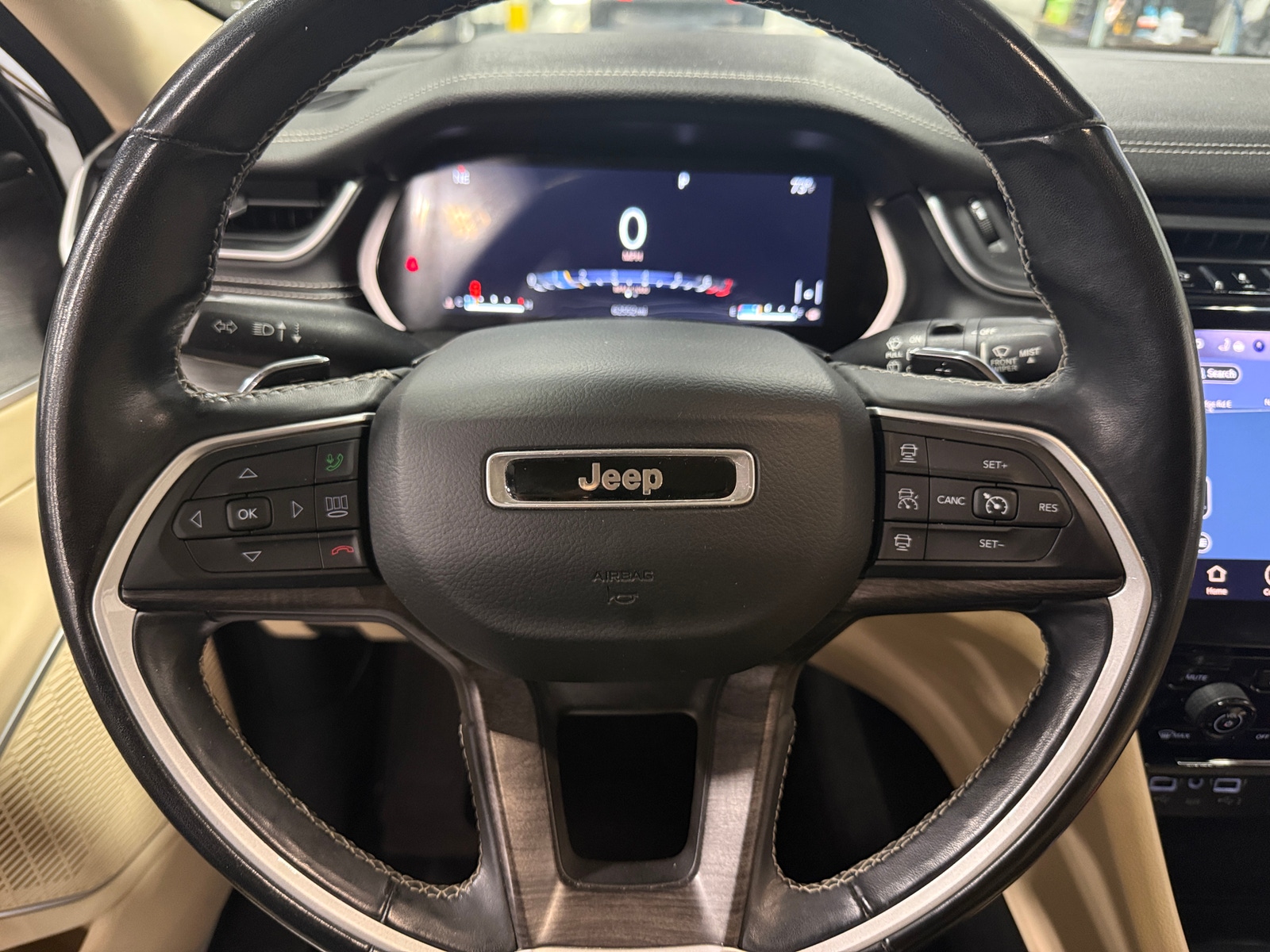 Thumbnail: 2021 Jeep Grand Cherokee L - 4