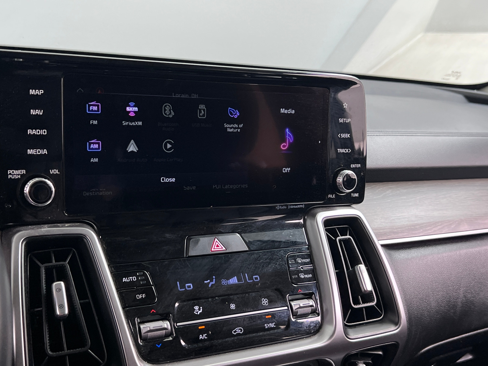 Thumbnail: 2023 Kia Sorento - 3