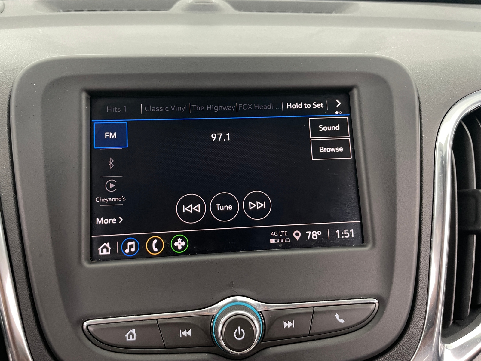 Thumbnail: 2024 Chevrolet Equinox - 4