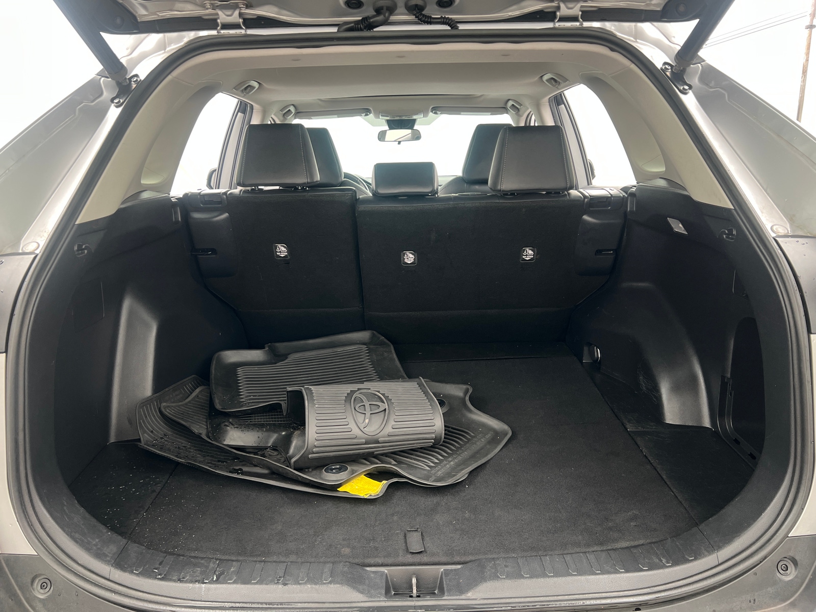 Thumbnail: 2019 Toyota RAV4 - 6